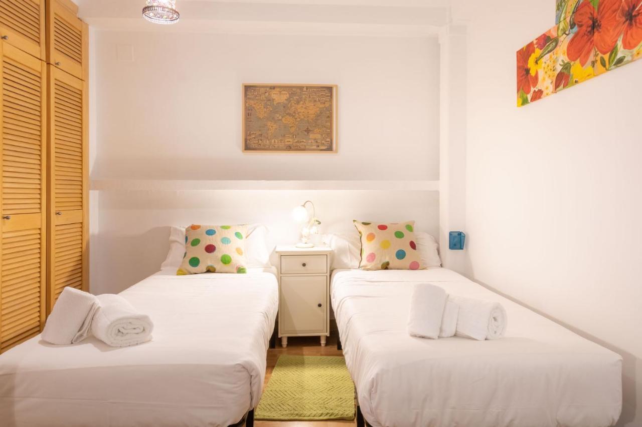 Goles Courtyard With Parking By Valcambre Apartamento Sevilla Exterior foto