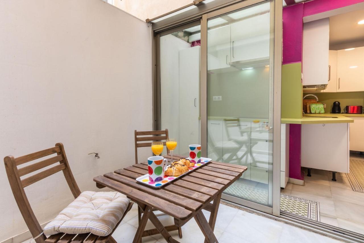 Goles Courtyard With Parking By Valcambre Apartamento Sevilla Exterior foto